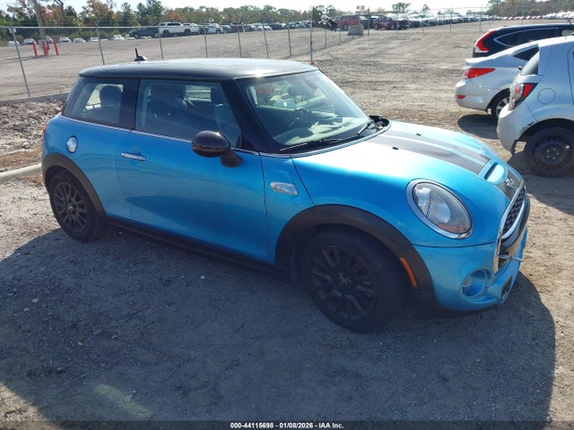 2016 MINI HARDTOP WMWXP7C56G3B92947