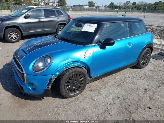 2016 MINI HARDTOP WMWXP7C56G3B92947 Photo 1
