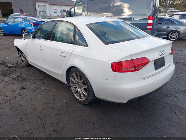 2010 AUDI A4 WAUEFAFL2AN059046 Photo 2