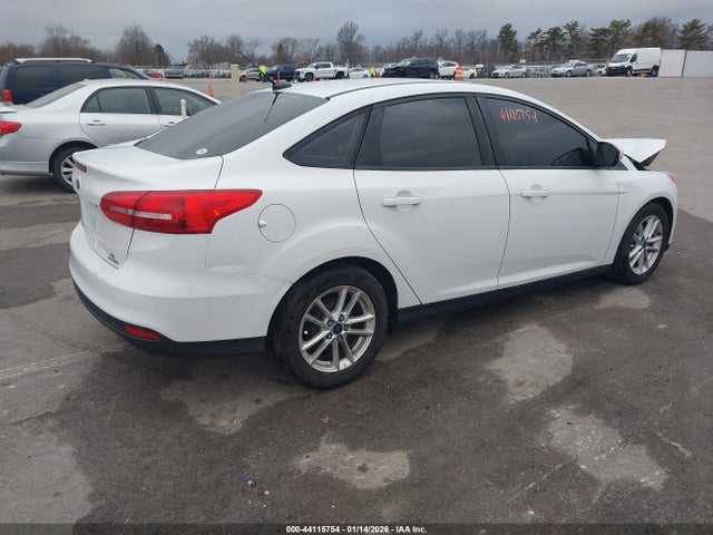 1FADP3F27GL255623 Ford FOCUS SE