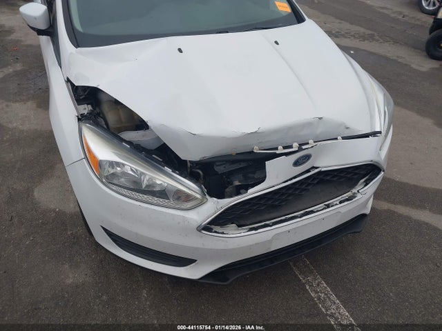 1FADP3F27GL255623 Ford FOCUS SE