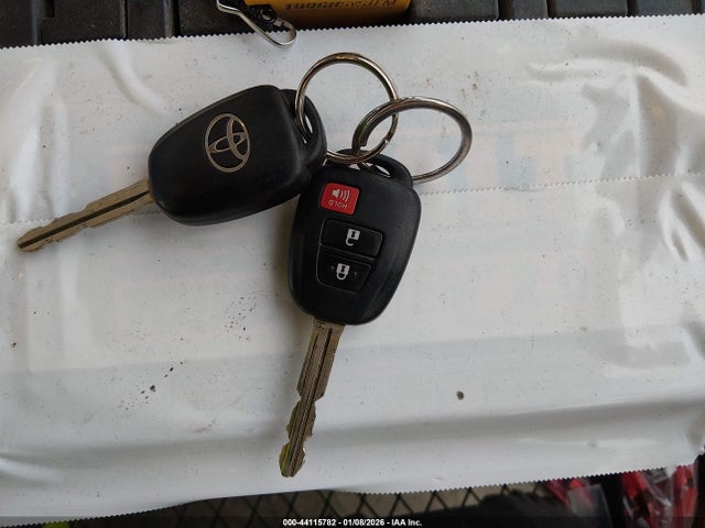 Toyota RAV4 LE 2017 JTMBFREV4HD221041 Image 11