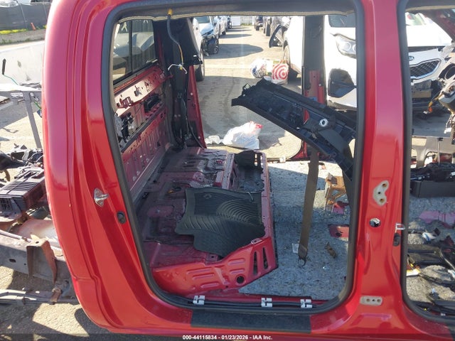 3TMBZ5DN7JM017216 Toyota Tacoma Trd Sport