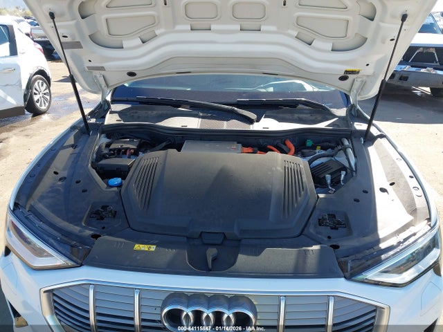 2019 AUDI E-TRON WA1VABGE7KB024099 Photo 9