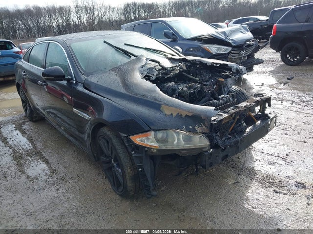 2011 JAGUAR XJ SAJWA2GB8BLV09833