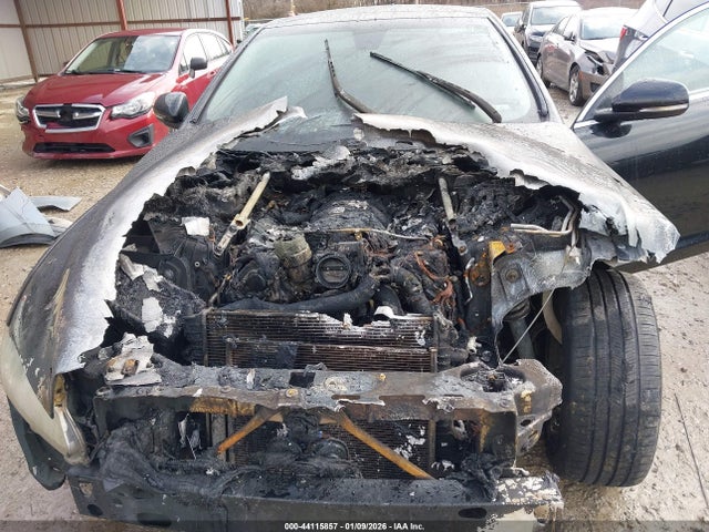 2011 JAGUAR XJ SAJWA2GB8BLV09833 Photo 9