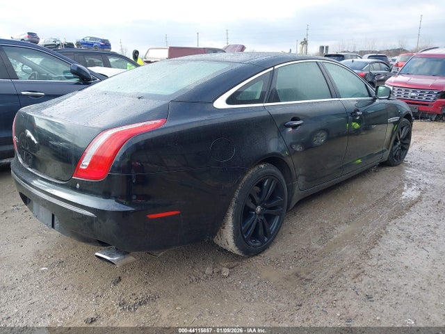 2011 JAGUAR XJ SAJWA2GB8BLV09833 Photo 3