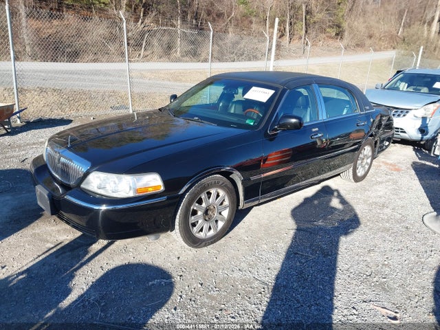 2009 LINCOLN TOWN CAR 2LNHM82V49X607348 Photo 1