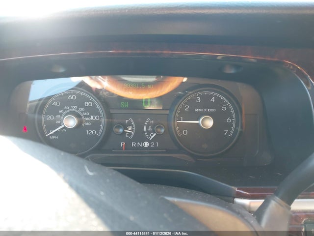 2009 LINCOLN TOWN CAR 2LNHM82V49X607348 Photo 6