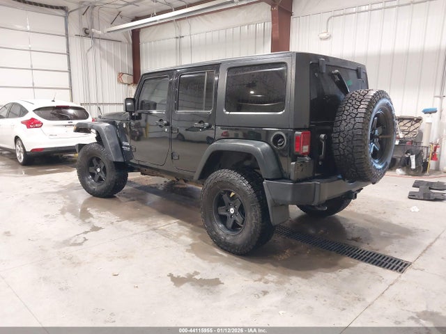 2014 JEEP WRANGLER UNLIMITED 1C4BJWDG3EL320709 Photo 2