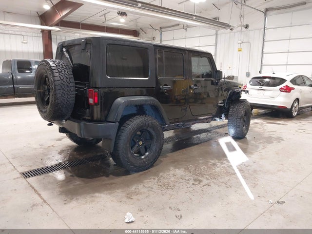 2014 JEEP WRANGLER UNLIMITED 1C4BJWDG3EL320709 Photo 3