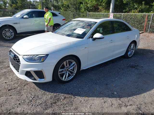 2022 AUDI A4 WAUEAAF45NN012090 Photo 1