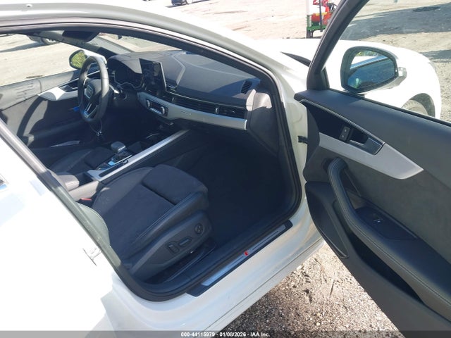 2022 AUDI A4 WAUEAAF45NN012090 Photo 4