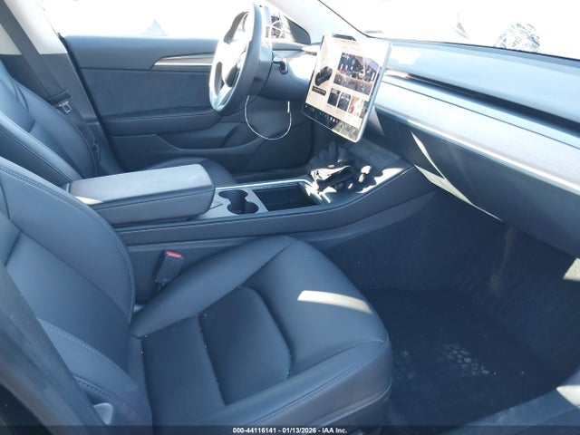 Продажа на аукционе авто 2023 Tesla Model 3 Rear-wheel Drive, vin: 5YJ3E1EA3PF570530, номер лота: 44116141