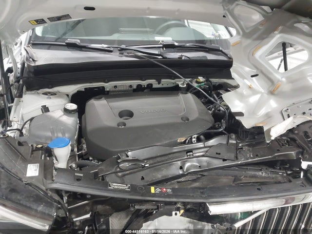 2025 VOLVO XC40 YV4L12UJ8S2557106 Photo 9