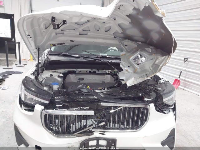 2025 VOLVO XC40 YV4L12UJ8S2557106 Photo 5