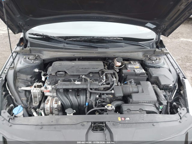 5NPLS4AG5MH046927 Hyundai ELANTRA SEL