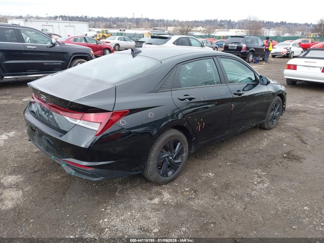 5NPLS4AG5MH046927 Hyundai ELANTRA SEL