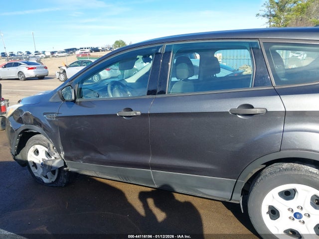 1FMCU0F71HUE13048 Ford ESCAPE S