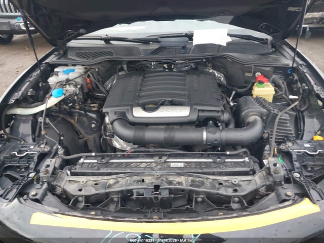 2017 PORSCHE CAYENNE WP1AA2A20HKA82419 Photo 9