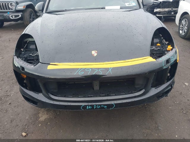 2017 PORSCHE CAYENNE WP1AA2A20HKA82419 Photo 5
