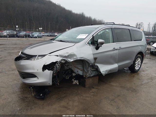 2020 Chrysler Voyager Lxi მანქანა იყიდება აუქციონზე, vin: 2C4RC1DG3LR286139, აუქციონის ნომერი: 44116236