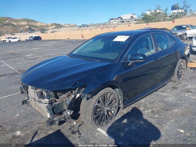 4T1B11HK5JU648960 Toyota CAMRY SE