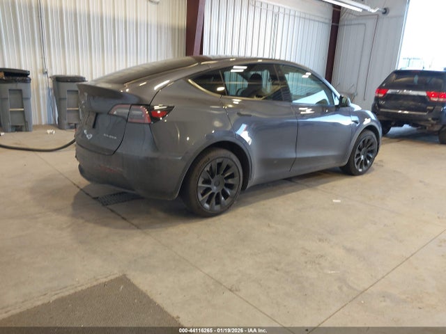 2023 TESLA MODEL Y 7SAYGDEE8PF627831 Photo 3