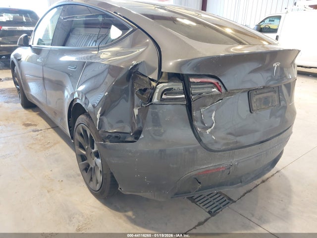 2023 TESLA MODEL Y 7SAYGDEE8PF627831 Photo 5
