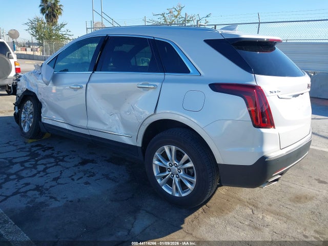 2020 CADILLAC XT5 1GYKNAR42LZ232051 Photo 2