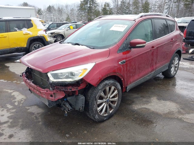 1FMCU9J95JUA68318 Ford Escape Titanium