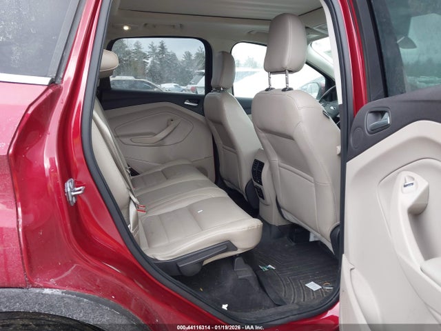1FMCU9J95JUA68318 Ford Escape Titanium