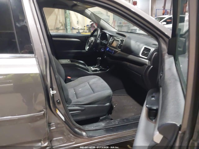 5TDZARFH2GS019128 Toyota Highlander Le