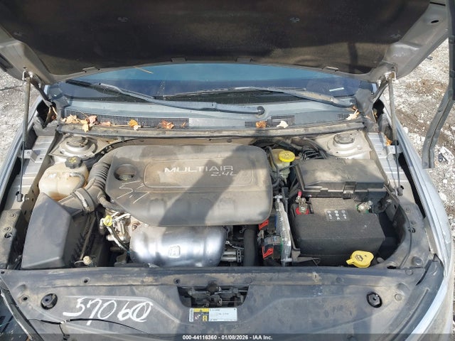 Chrysler 200 Limited 2015 1C3CCCAB4FN534429 Image 10