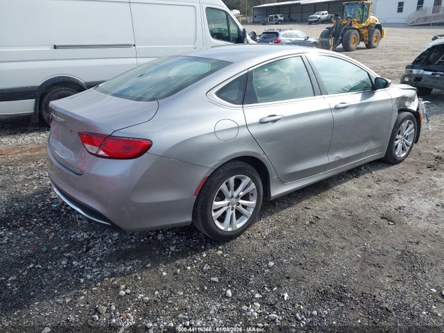 Chrysler 200 Limited 2015 1C3CCCAB4FN534429 Image 4