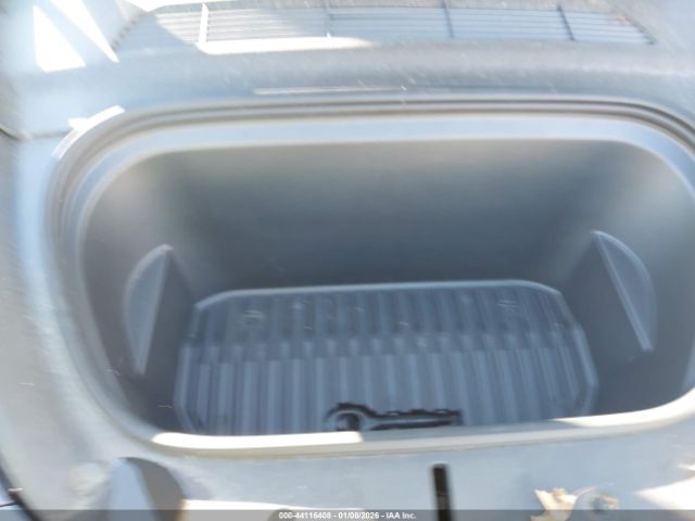 2024 TESLA MODEL Y 7SAYGDEE0RA331282 Photo 9
