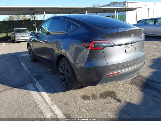 2024 TESLA MODEL Y 7SAYGDEE0RA331282 Photo 2