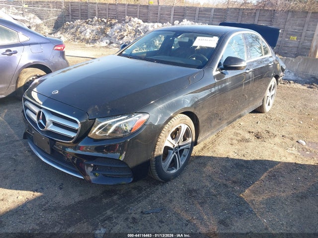 WDDZF4KB8KA548777 Mercedes-Benz E 300 4matic