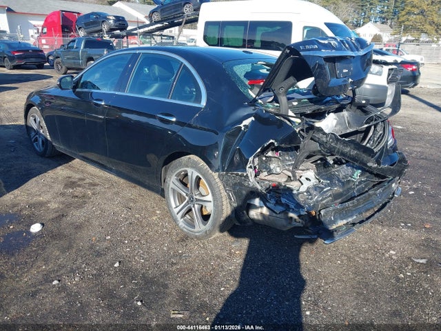 WDDZF4KB8KA548777 Mercedes-Benz E 300 4matic