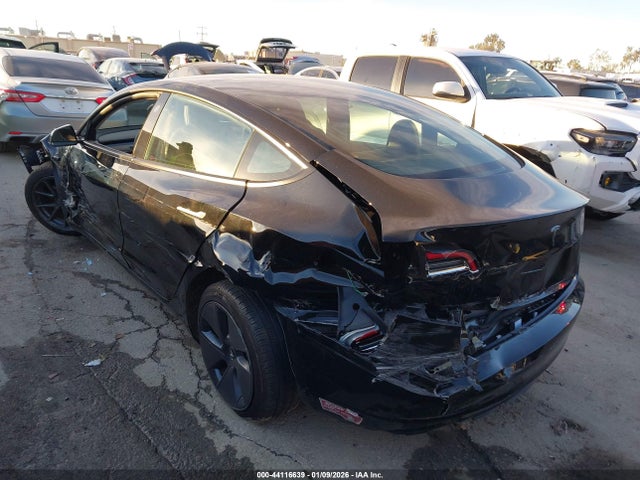 2023 TESLA MODEL 3 5YJ3E1EA2PF655844 Photo 2