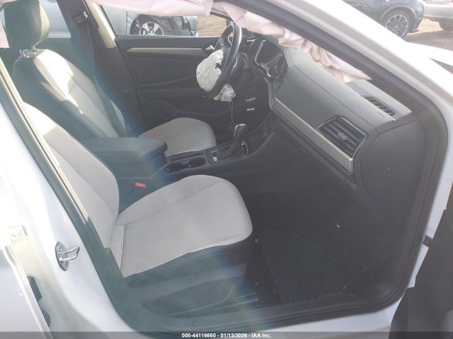 Продажа на аукционе авто 2021 Volkswagen Jetta 1.4t R-line/1.4t S/1.4t Se, vin: 3VWC57BUXMM014009, номер лота: 44116660
