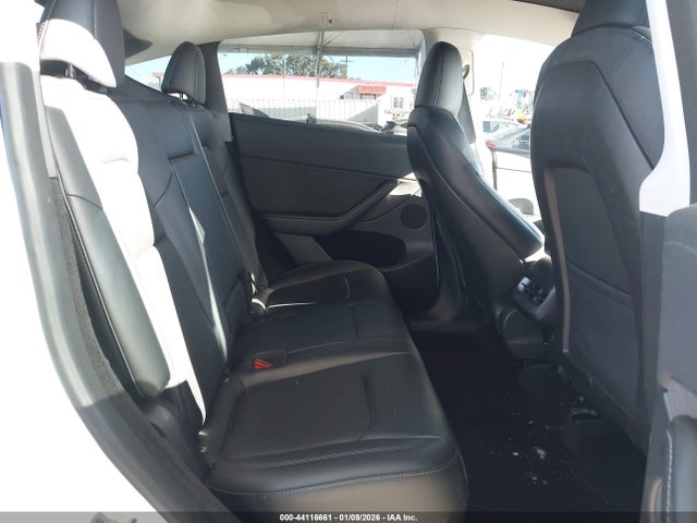 2023 TESLA MODEL Y 7SAYGDEE1PA096937 Photo 7