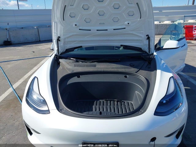 2023 TESLA MODEL 3 5YJ3E1EA2PF556473 Photo 9