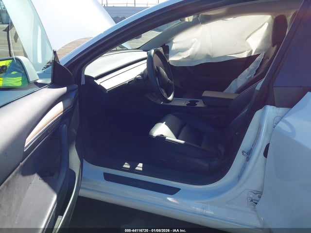 2023 TESLA MODEL 3 5YJ3E1EA2PF556473 Photo 4
