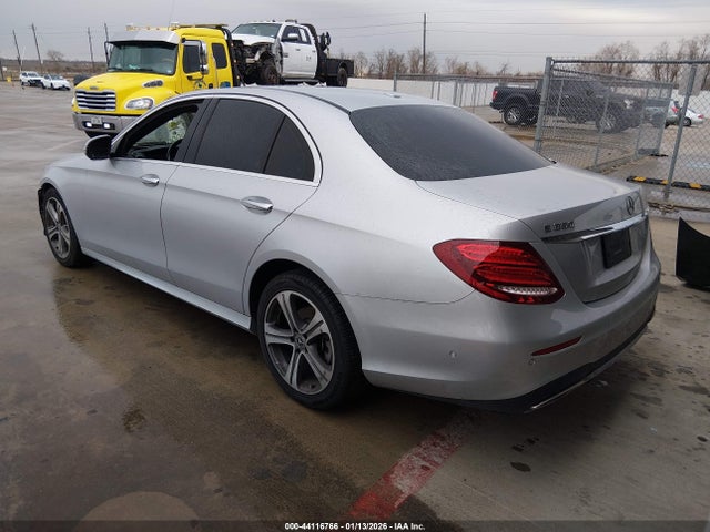 2020 MERCEDES-BENZ E 350 W1KZF8DB8LA844484 Photo 2