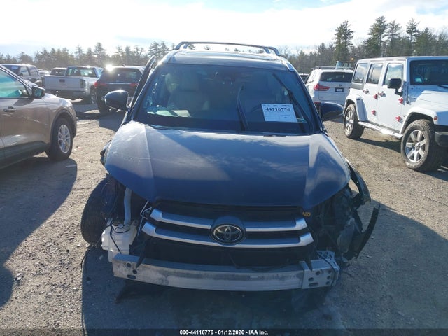 Toyota Highlander Xle 2017 5TDJZRFH5HS377556 Image 13