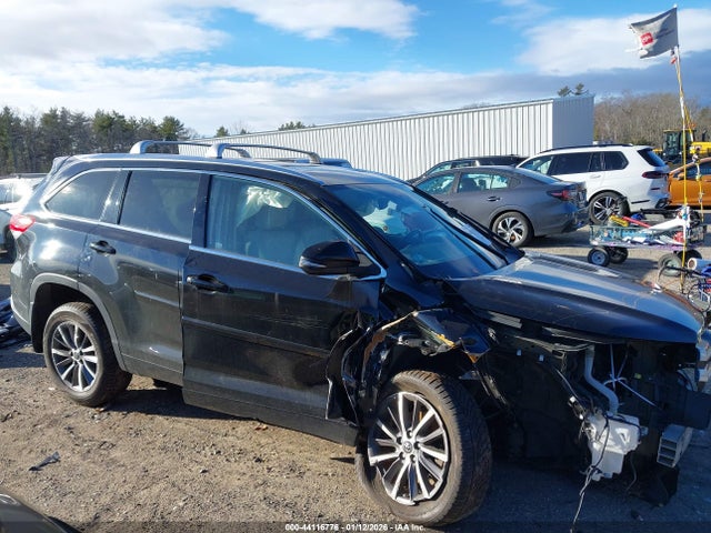 Toyota Highlander Xle 2017 5TDJZRFH5HS377556 Image 14