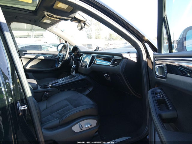 2018 PORSCHE MACAN WP1AB2A52JLB31367 Photo 4
