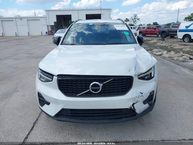 2023 Volvo Xc40 B5 Plus Dark Theme მანქანა იყიდება აუქციონზე, vin: YV4L12UW8P2972218, აუქციონის ნომერი: 44116899