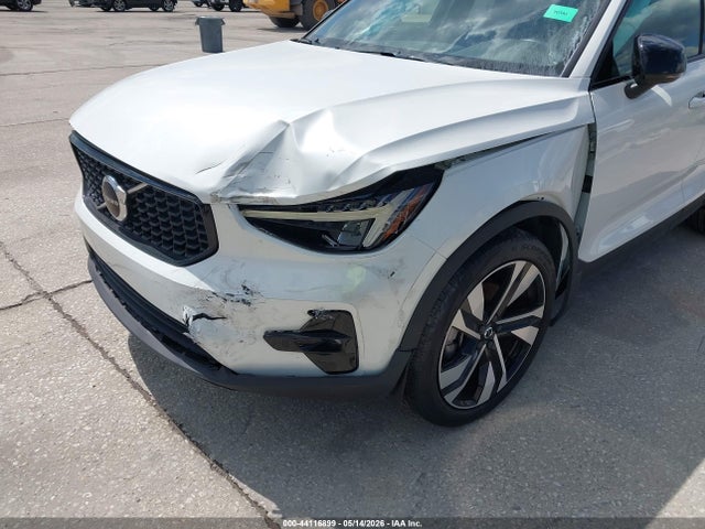2023 Volvo Xc40 B5 Plus Dark Theme მანქანა იყიდება აუქციონზე, vin: YV4L12UW8P2972218, აუქციონის ნომერი: 44116899